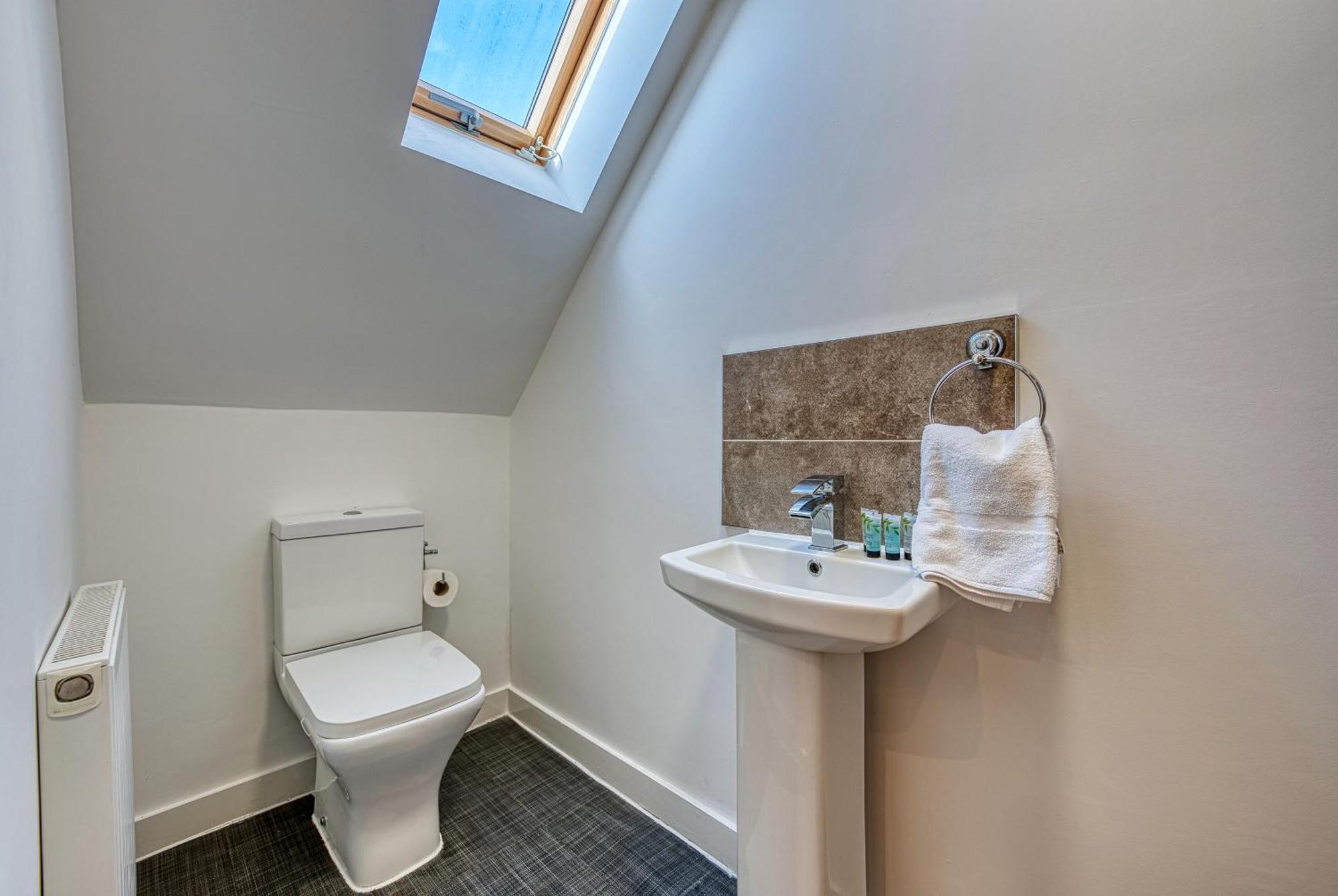 Large 5 Bed House Near Nec, Bhx Airport, Hs2, Private Parking Дом отдыха *
